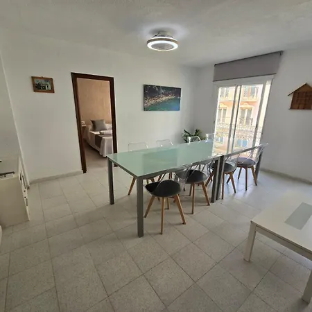 Family Alameda Centro Levante Apartment